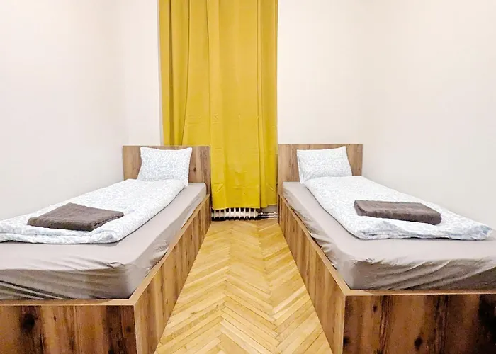 Hospedagem domiciliar Spacious - 15 Min From Airport & Center, 5 Min From Main-bus Station Ez9 *