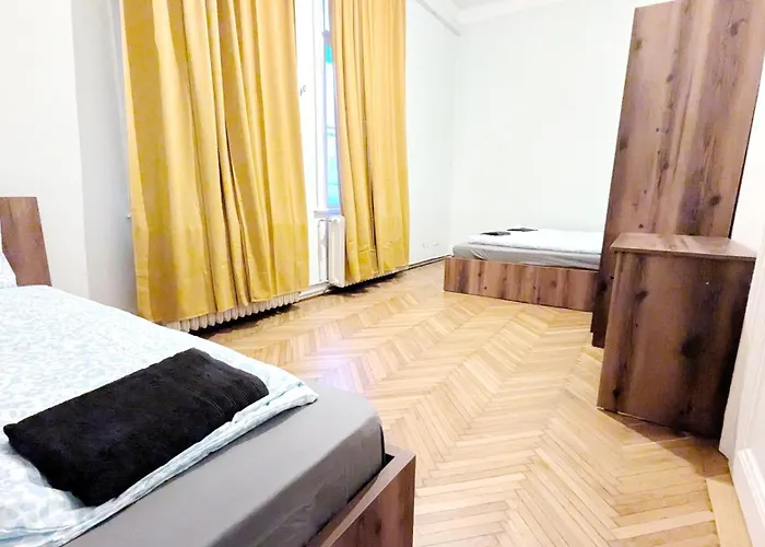 Spacious - 15 Min From Airport & Center, 5 Min From Main-bus Station Ez9
