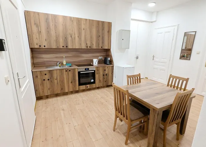 Hospedagem domiciliar Spacious - 15 Min From Airport & Center, 5 Min From Main-bus Station Ez9 Viena