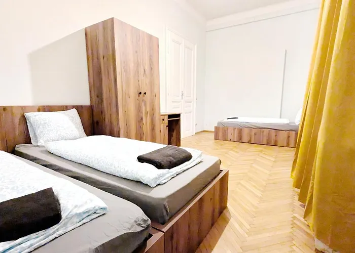 Spacious - 15 Min From Airport & Center, 5 Min From Main-bus Station Ez9 Hospedagem domiciliar