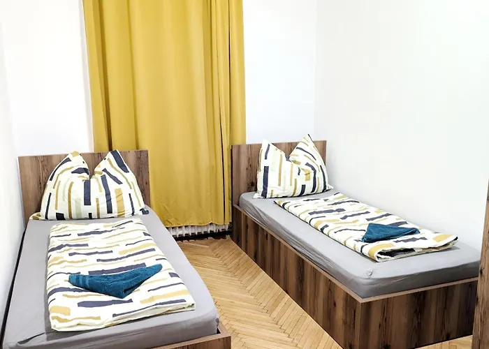 Hospedagem domiciliar Spacious - 15 Min From Airport & Center, 5 Min From Main-bus Station Ez9 *