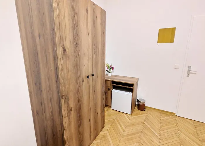 Hospedagem domiciliar Spacious - 15 Min From Airport & Center, 5 Min From Main-bus Station Ez9