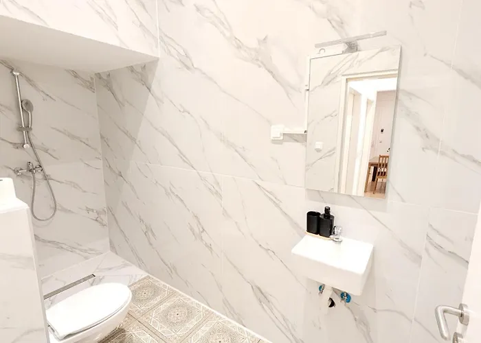 Spacious - 15 Min From Airport & Center, 5 Min From Main-bus Station Ez9 Hospedagem domiciliar *